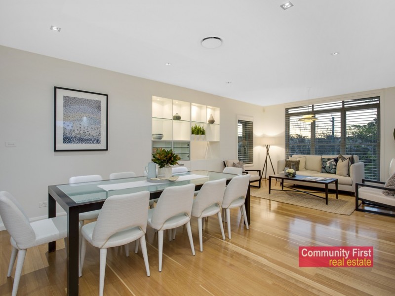 22 Benwerrin Crescent, Grasmere NSW 2570