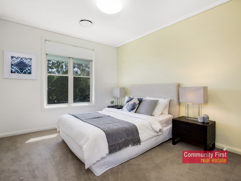 22 Benwerrin Crescent, Grasmere NSW 2570