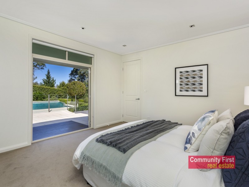 22 Benwerrin Crescent, Grasmere NSW 2570