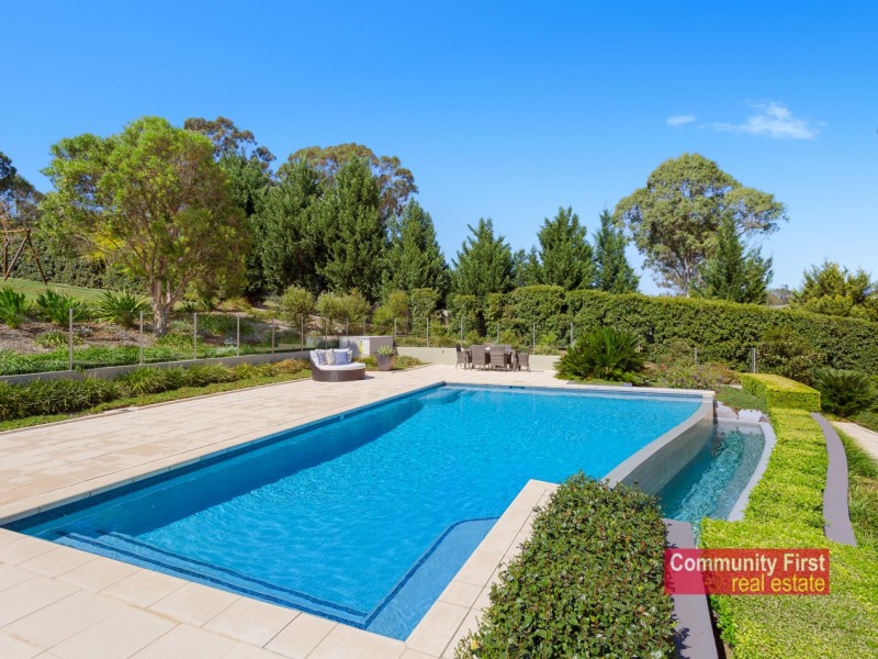 22 Benwerrin Crescent, Grasmere NSW 2570