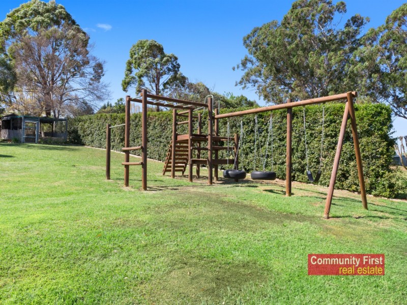 22 Benwerrin Crescent, Grasmere NSW 2570