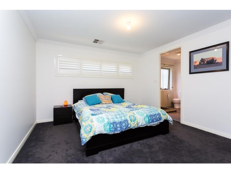 6 Finch Place, Gregory Hills NSW 2557