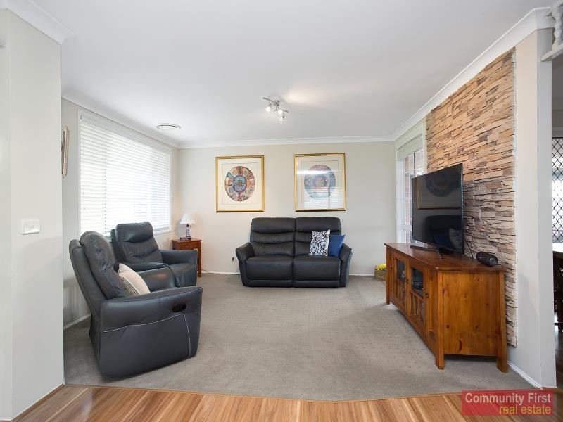7 Scobie Place, Mount Annan NSW 2567