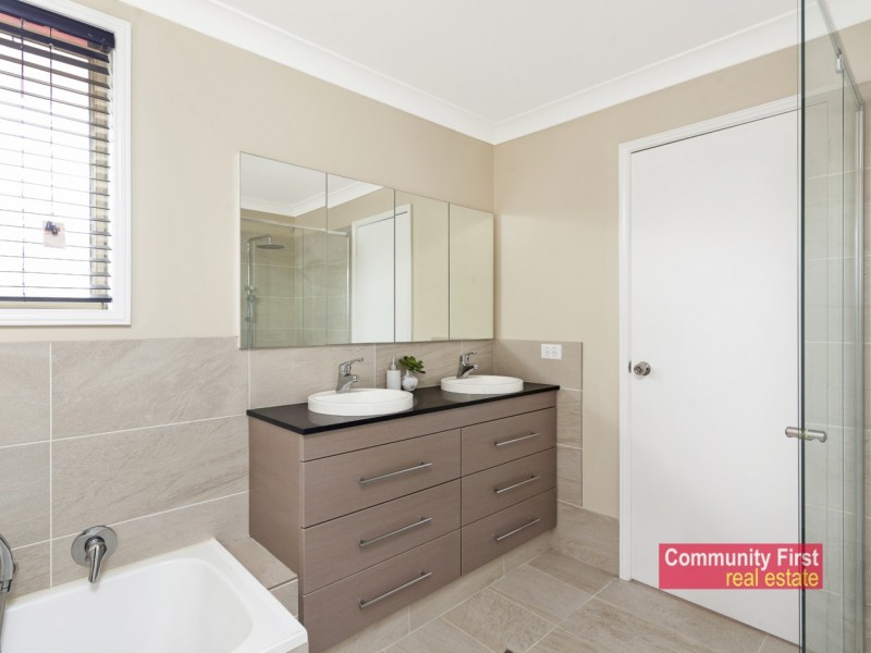 2/3 Shearwater Road, Hinchinbrook NSW 2168