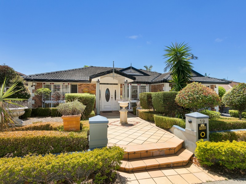 39 Pine Road, Casula NSW 2170