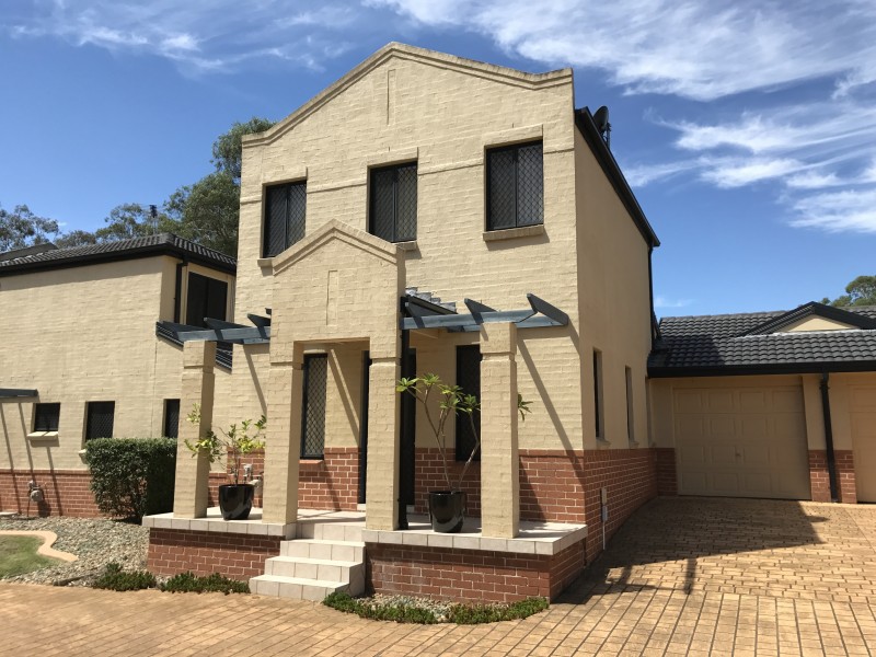 9/9-11 Fourth Avenue, Macquarie Fields NSW 2564