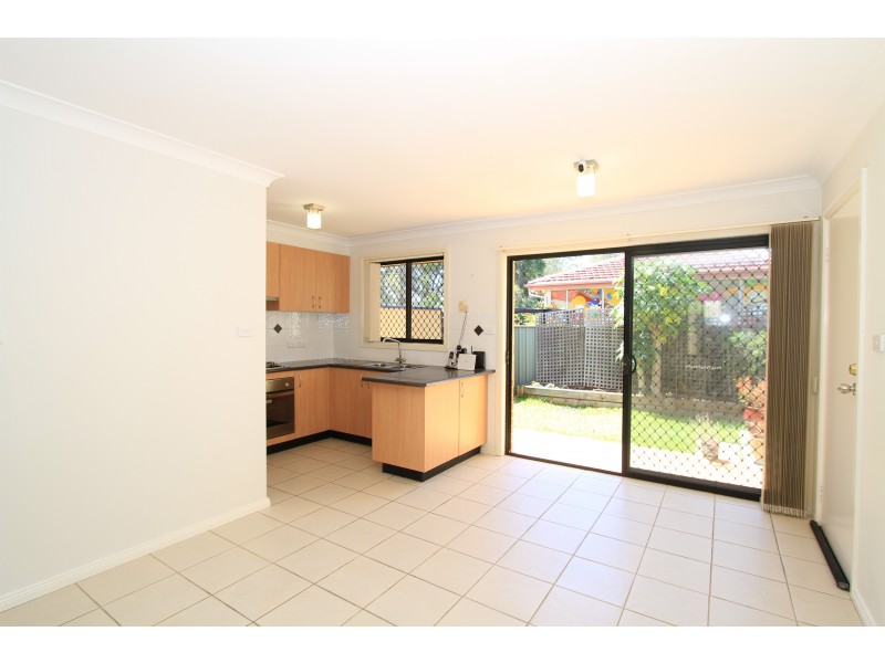 9/9-11 Fourth Avenue, Macquarie Fields NSW 2564