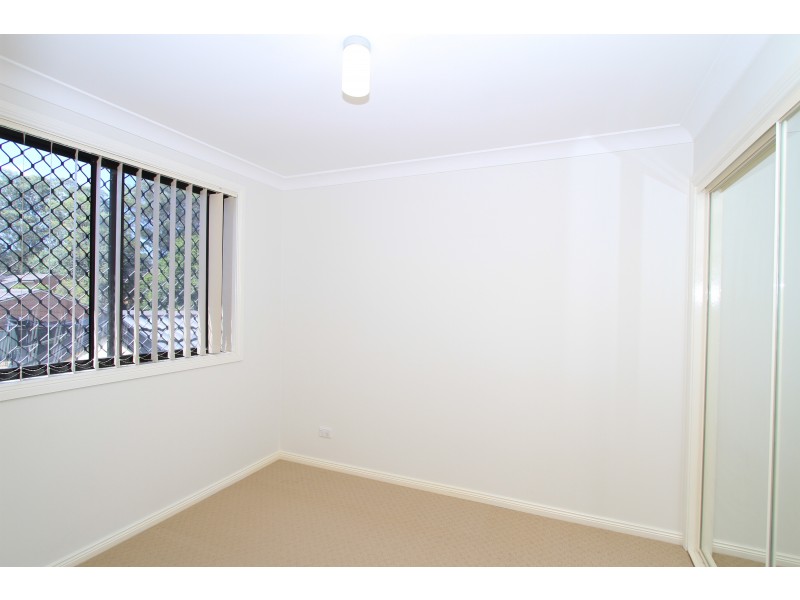 9/9-11 Fourth Avenue, Macquarie Fields NSW 2564