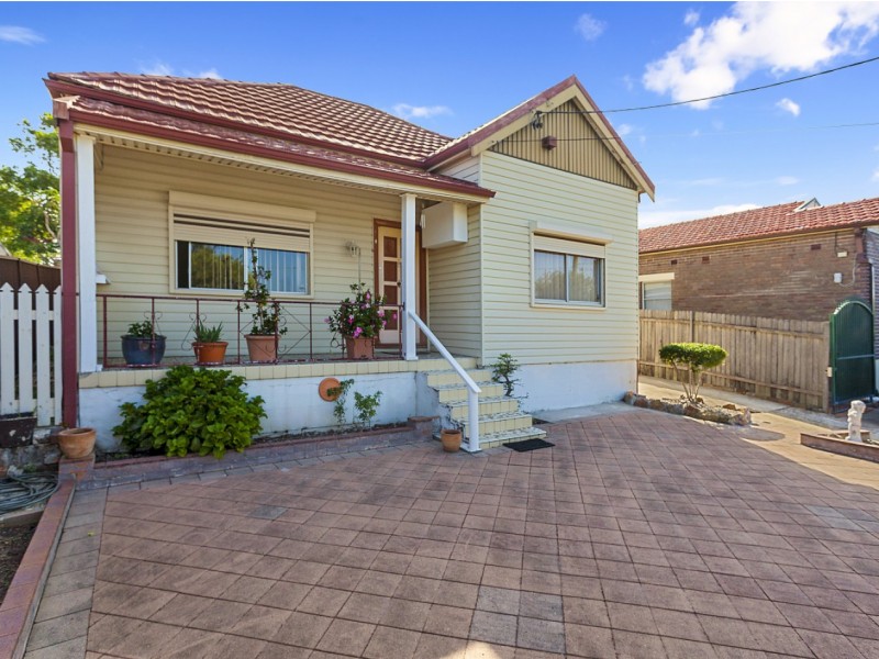 135 Bexley Road, Earlwood NSW 2206