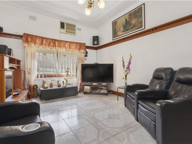 135 Bexley Road, Earlwood NSW 2206