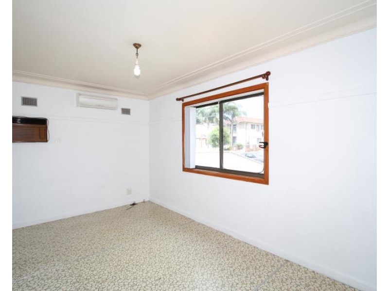 96 The Boulevarde, Fairfield Heights NSW 2165