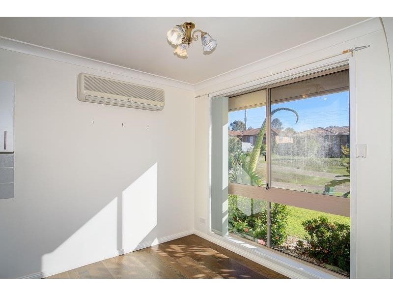 15 Holman Place, St Helens Park NSW 2560