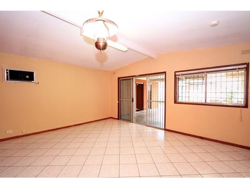 10 Bird Avenue, Lurnea NSW 2170