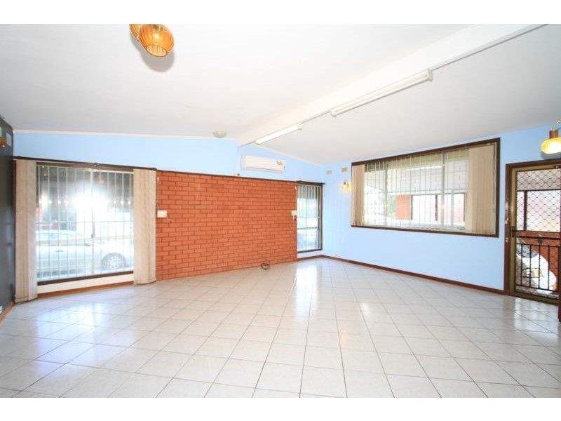 10 Bird Avenue, Lurnea NSW 2170