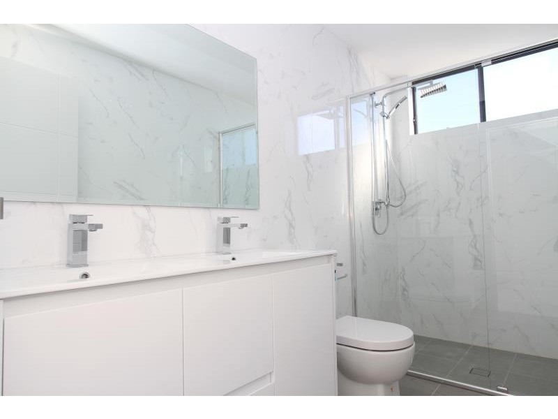 9/4 Mayberry Crescent, Liverpool NSW 2170