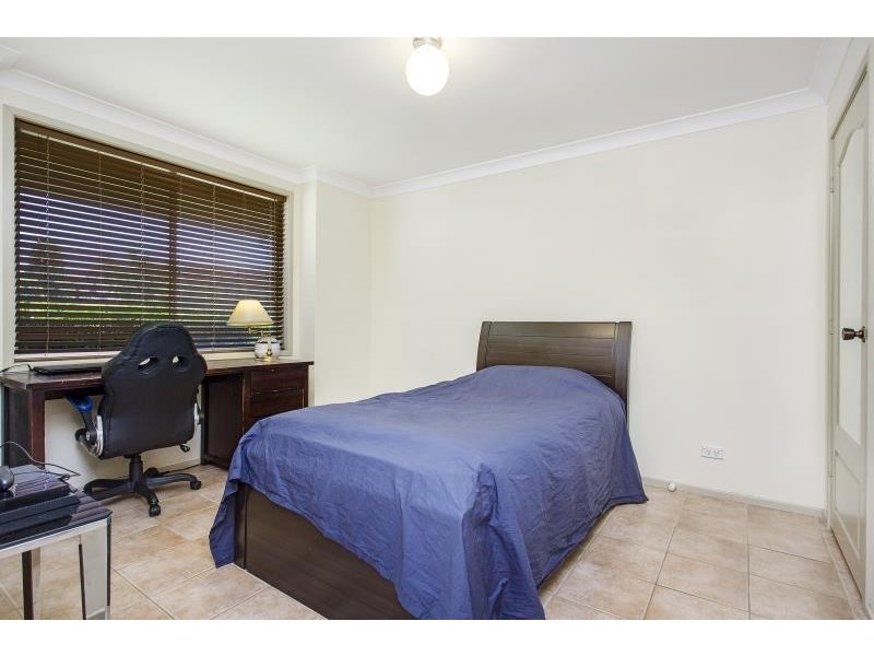 12 Blackburn Avenue, West Hoxton NSW 2171