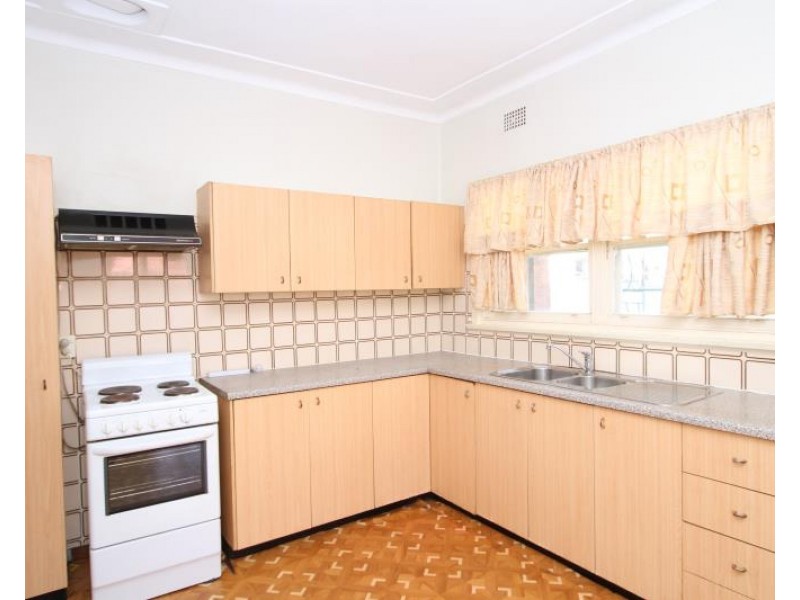 4 Danalam Street, Liverpool NSW 2170