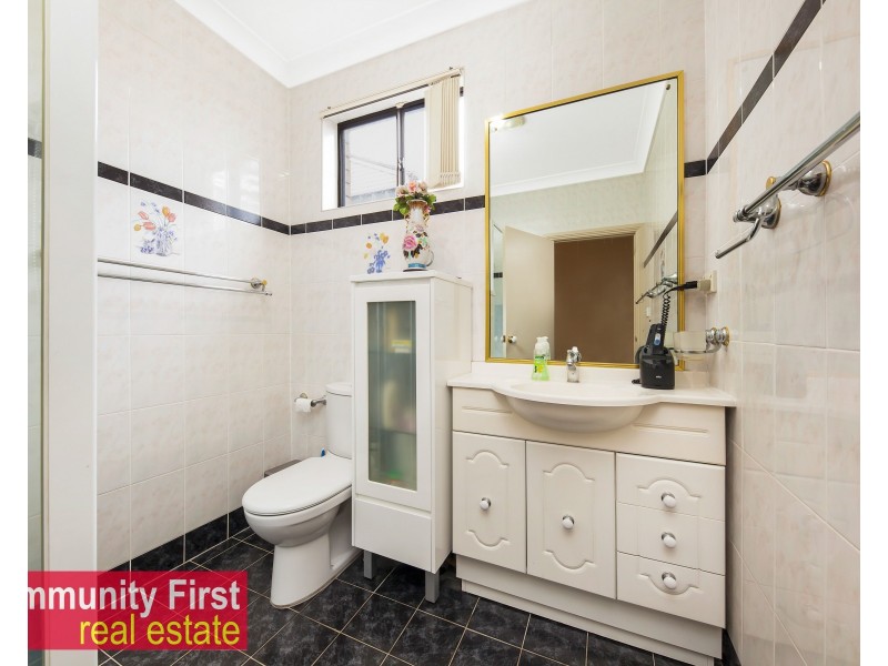 33 West Street, Lurnea NSW 2170