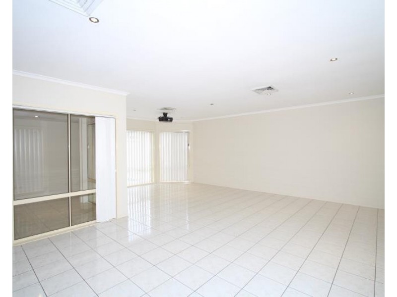 13 Aspen Close, Prestons NSW 2170