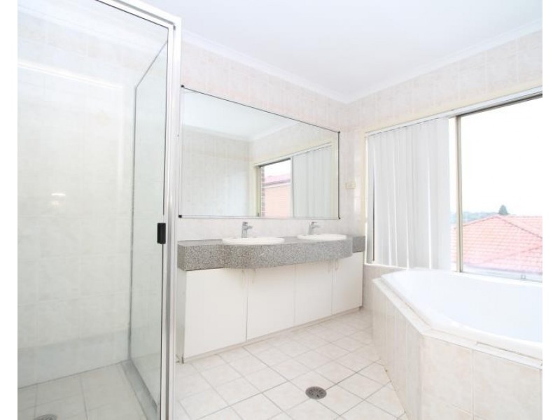 13 Aspen Close, Prestons NSW 2170