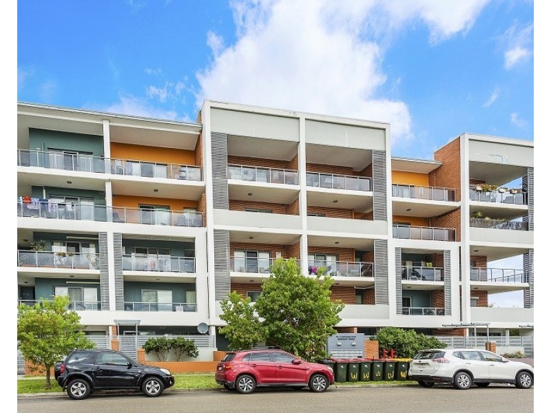 13/2 Castlereagh Street, Liverpool NSW 2170