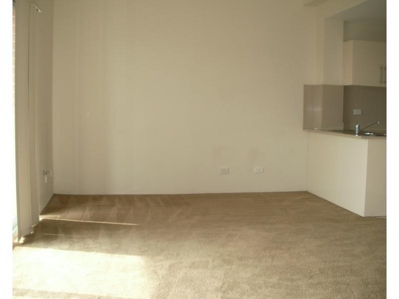 13/2 Castlereagh Street, Liverpool NSW 2170