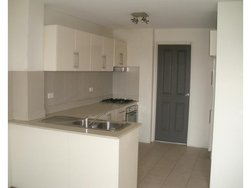 13/2 Castlereagh Street, Liverpool NSW 2170