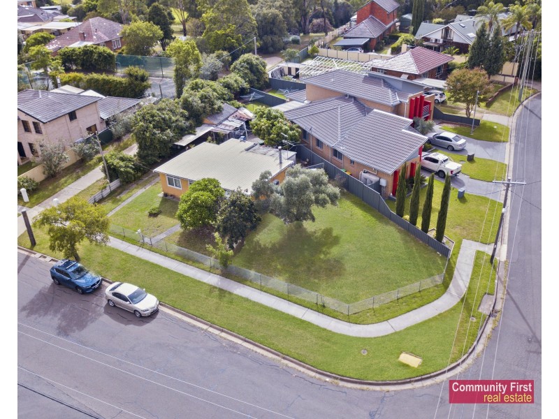 2 Dunmore Crescent, Casula NSW 2170