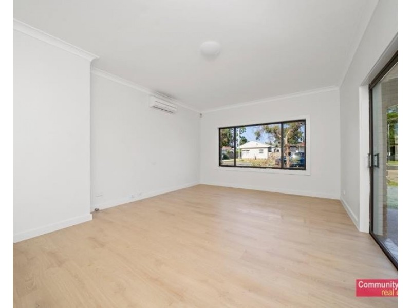 12 Parkland Avenue, Macquarie Fields NSW 2564