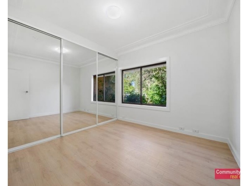 12 Parkland Avenue, Macquarie Fields NSW 2564