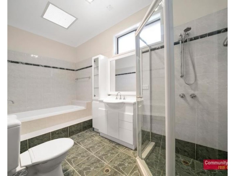 12 Parkland Avenue, Macquarie Fields NSW 2564