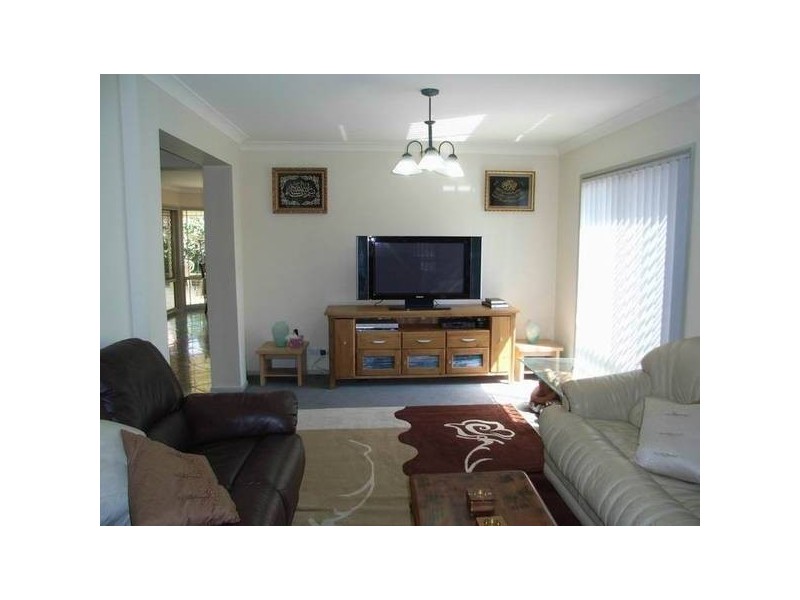 West Hoxton NSW 2171