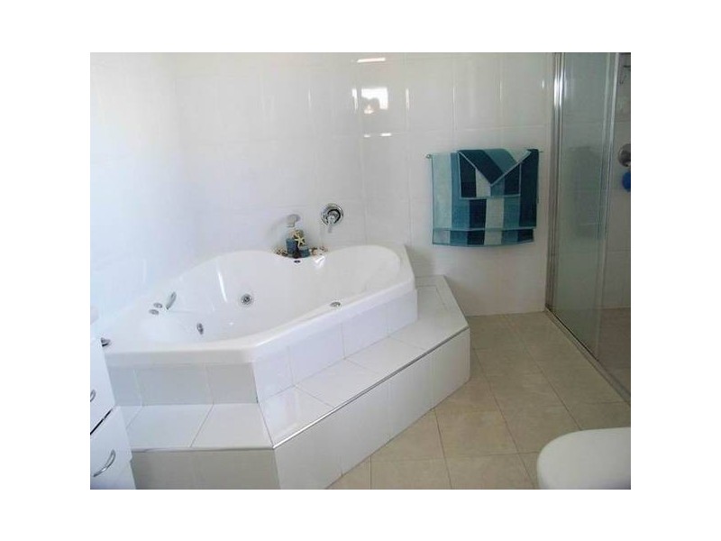 West Hoxton NSW 2171