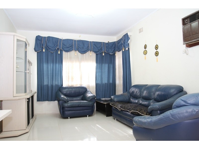 21 Weir Crescent, Lurnea NSW 2170