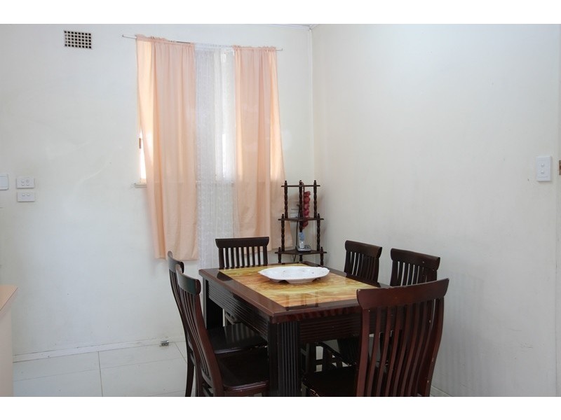 21 Weir Crescent, Lurnea NSW 2170