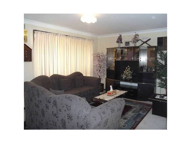 Edensor Park NSW 2176