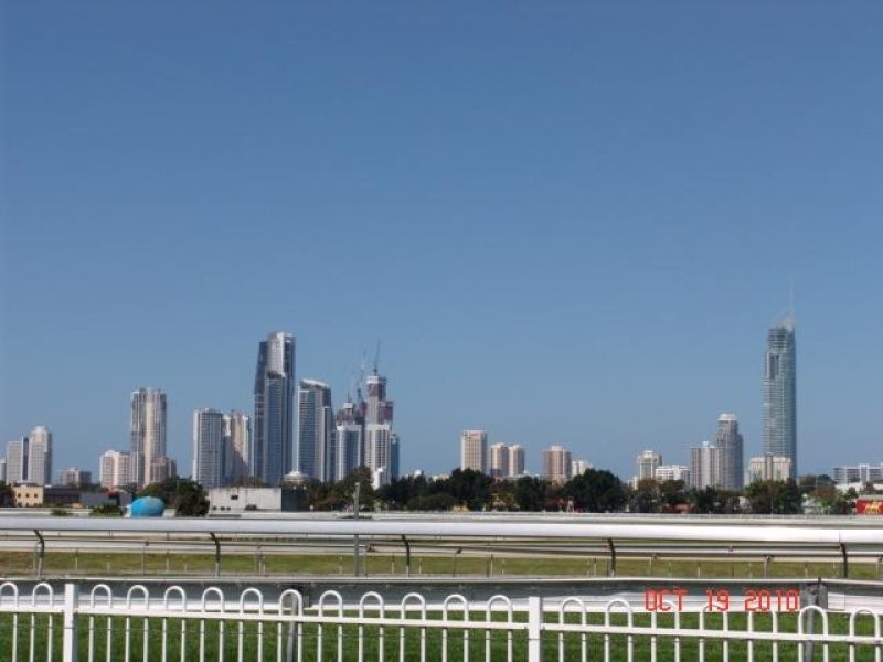 30 Racecourse Road, Bundall QLD 4217