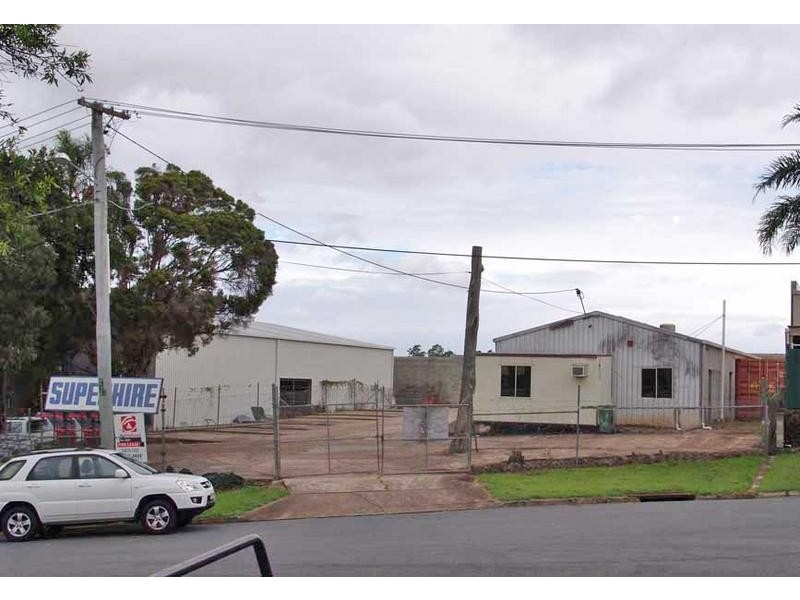 12 CASE STREET, Southport QLD 4215