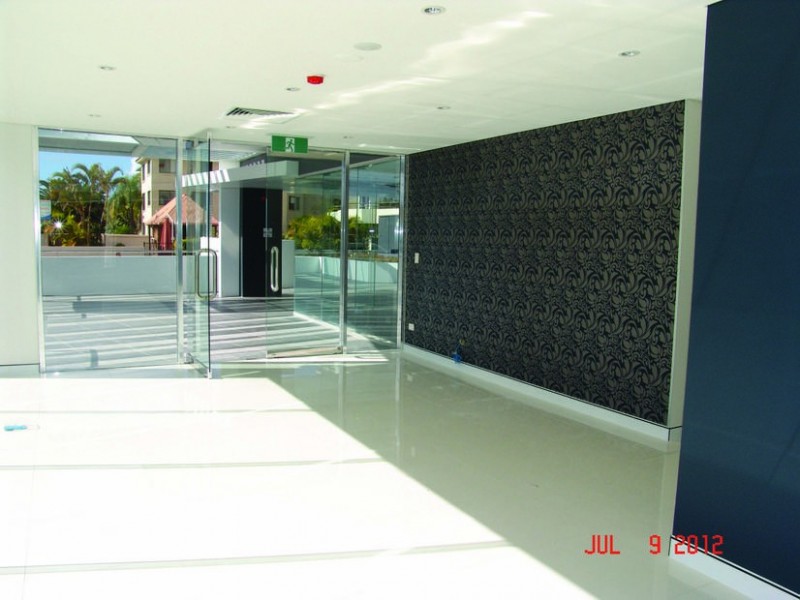 16 Queensland Avenue, Broadbeach QLD 4218