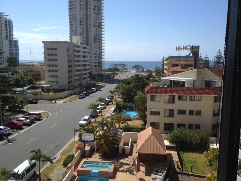 16 Queensland Avenue, Broadbeach QLD 4218
