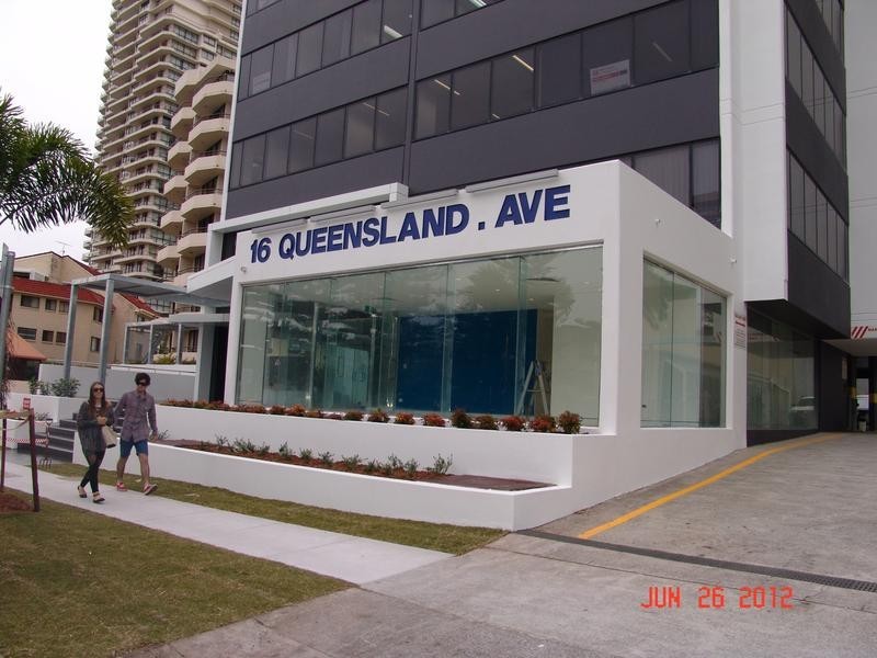 16 Queensland Avenue, Broadbeach QLD 4218