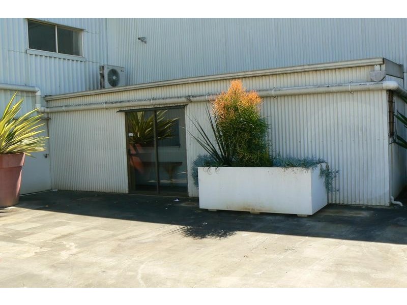 21 Traders Way, Currumbin QLD 4223