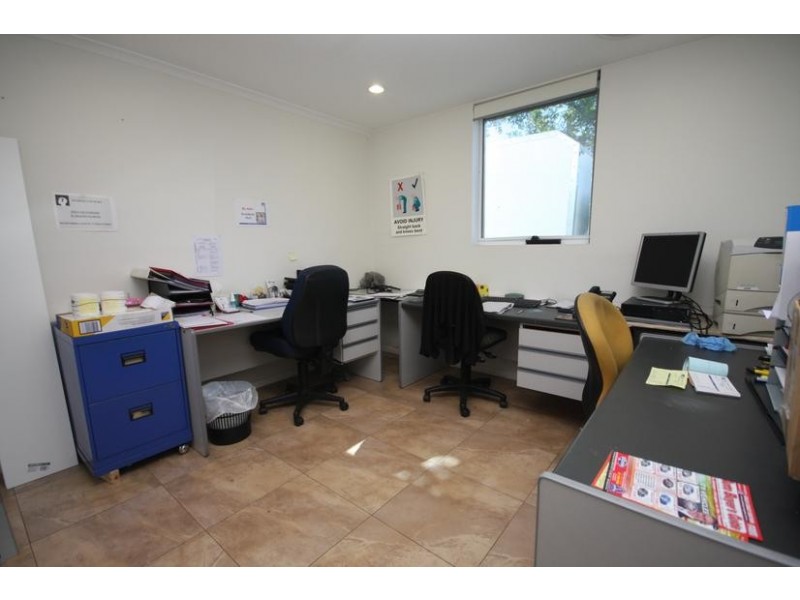 24 Fremantle Street, Burleigh Heads QLD 4220