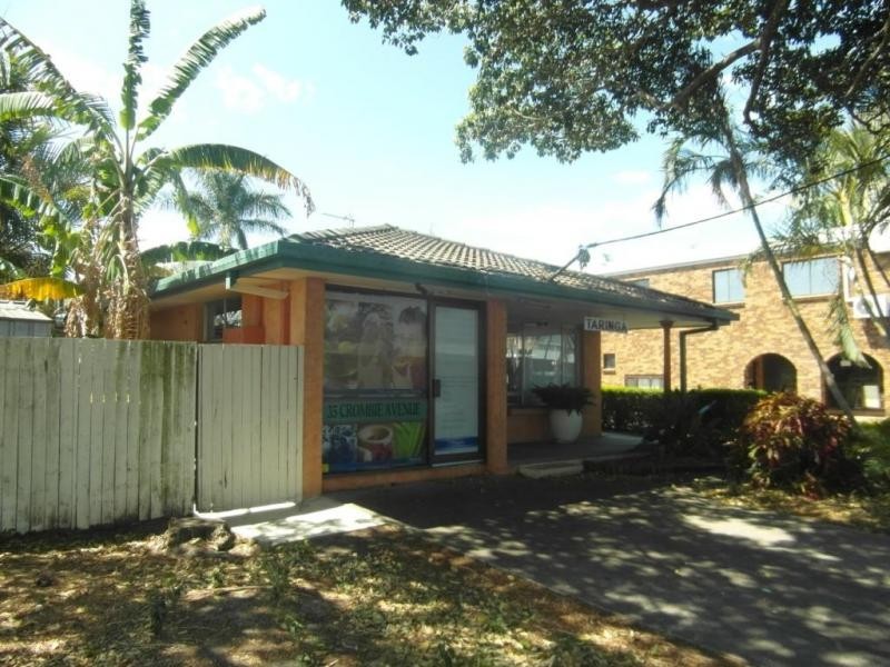 35 Crombie Avenue, Bundall QLD 4217