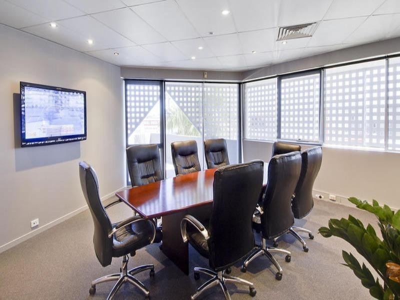 7 Strathaird Road, Bundall QLD 4217