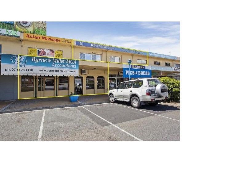 2 Eighth Ave, Palm Beach QLD 4221