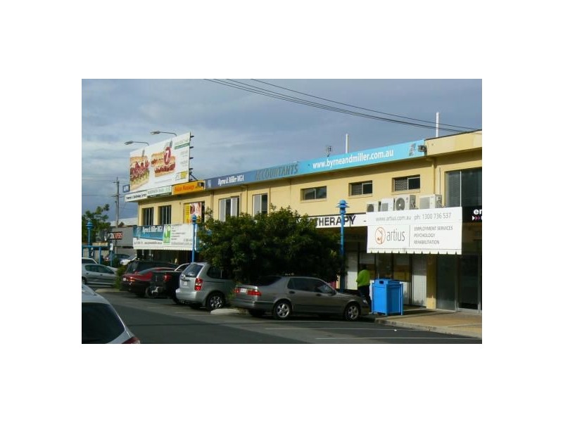 2 Eighth Ave, Palm Beach QLD 4221