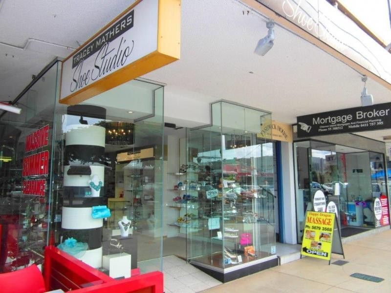 38 Thomas Drive, Chevron Island QLD 4217