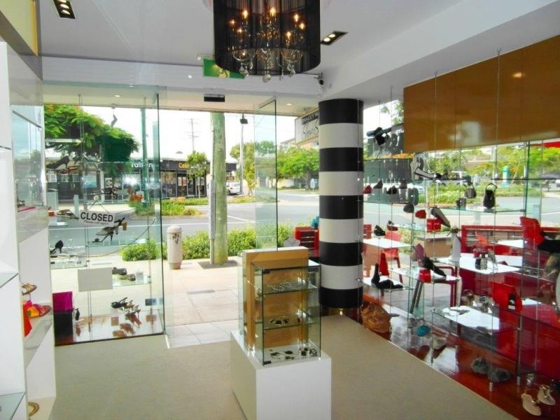 38 Thomas Drive, Chevron Island QLD 4217