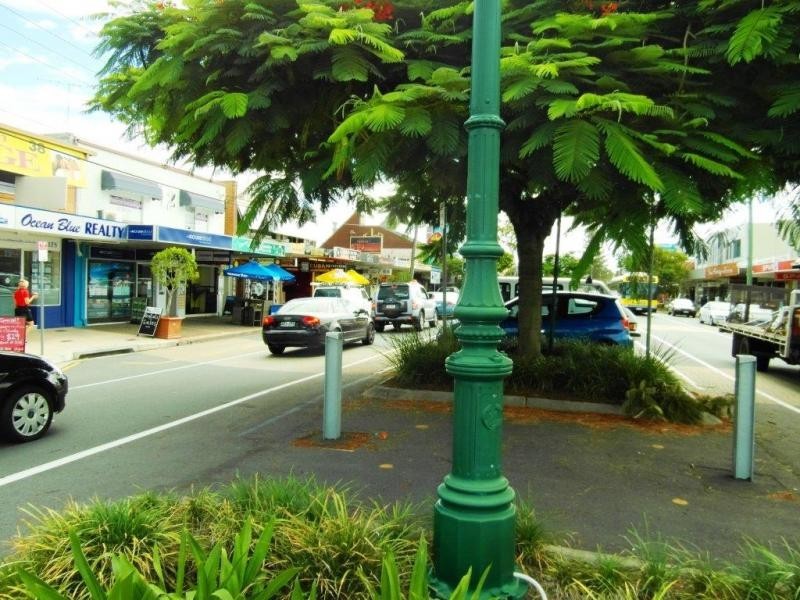 38 Thomas Drive, Chevron Island QLD 4217